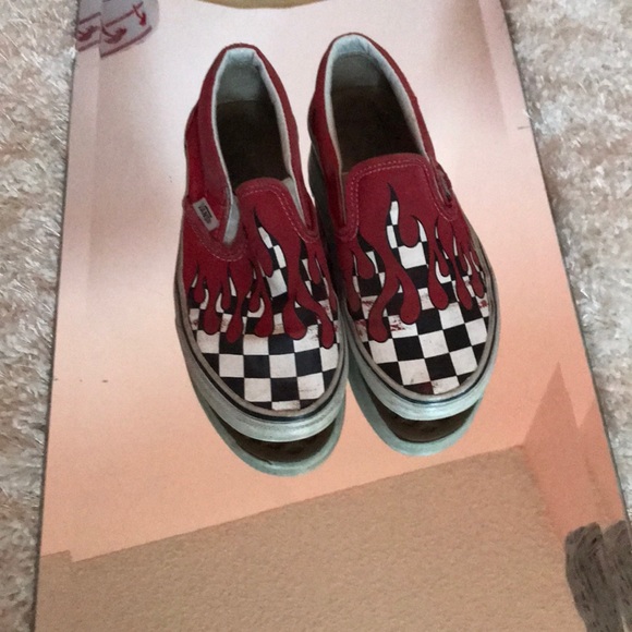 Vans - Picture 1 of 1